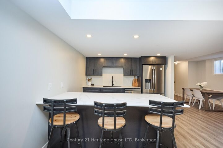 Property Photo:  439 Viking Street Lower  ON L2A 0E8 