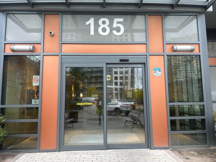 Photo de la propriété: 185 Bonis Avenue 303 ON M1T 0A4