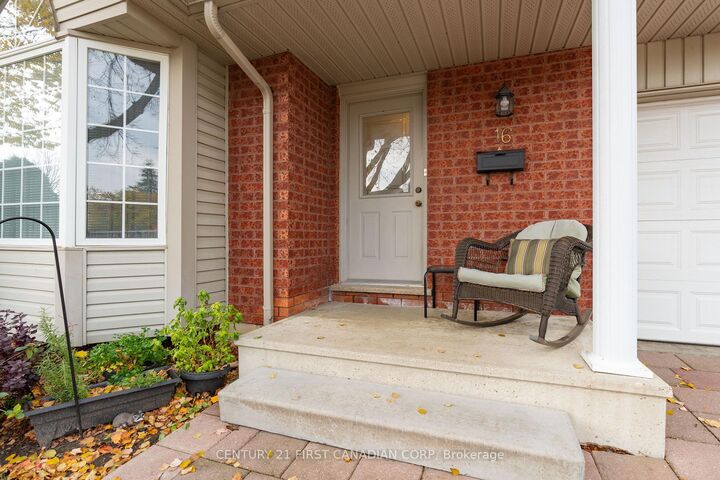 Property Photo:  875 Thistledown Way 16  ON N6G 5G5 