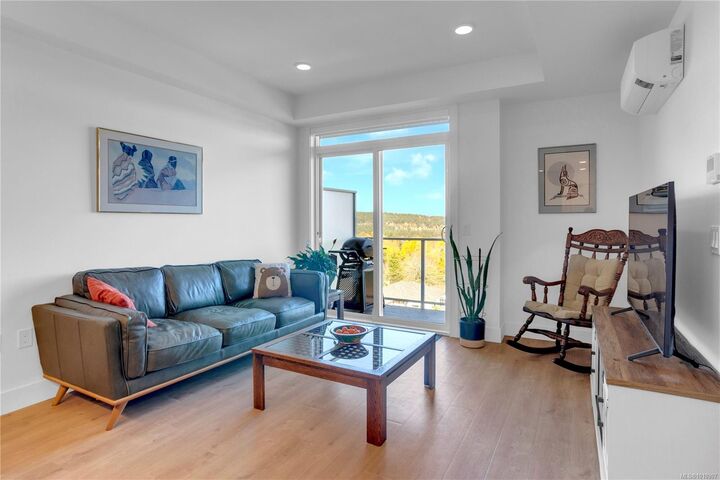 201 Dogwood Dr 402  Ladysmith BC V9G 0C3 photo