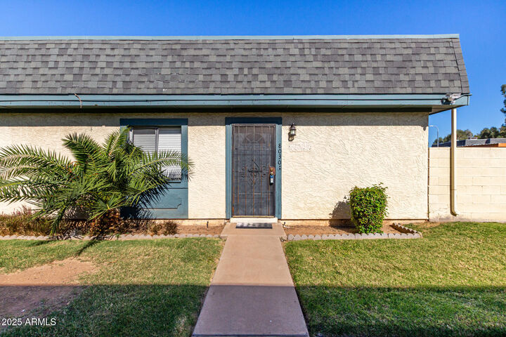 Property Photo:  8030 N 32nd Lane  AZ 85051 