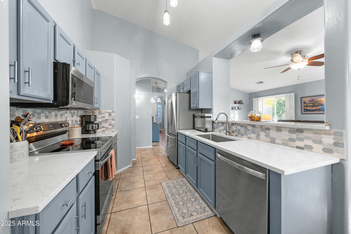 Property Photo: 1323 Skyline Avenue AZ 85635