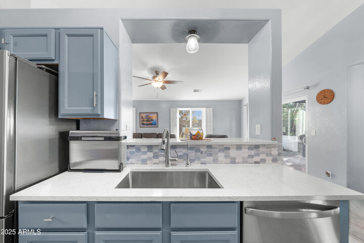 Property Photo: 1323 Skyline Avenue AZ 85635