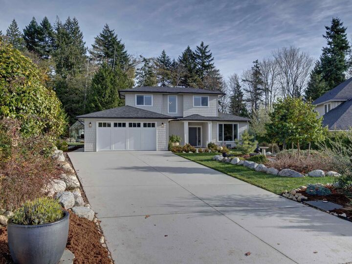 Property Photo: 1414 Sunrise Place BC V0N 1V5