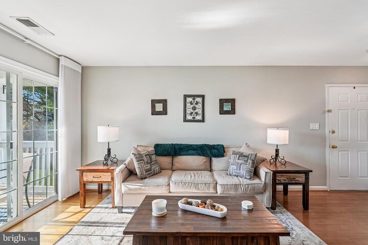 Property Photo:  116 Westwick Court 3  VA 20165 