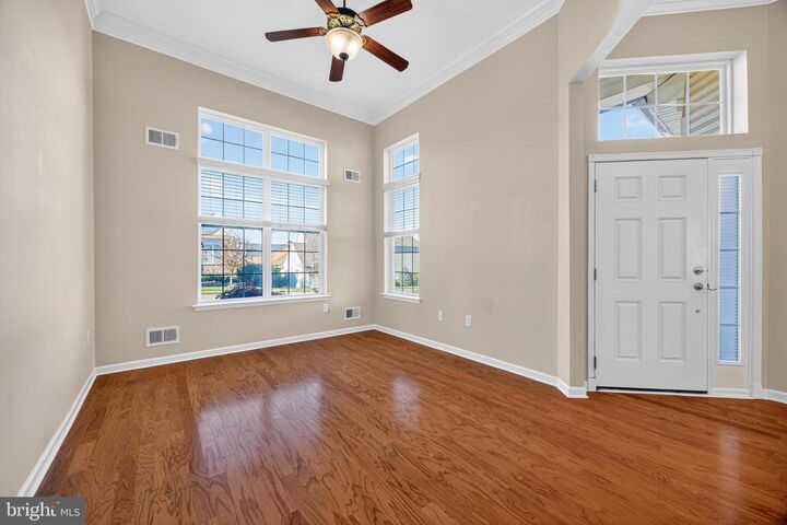 Property Photo:  24 Fisher Island Court  NJ 08831 