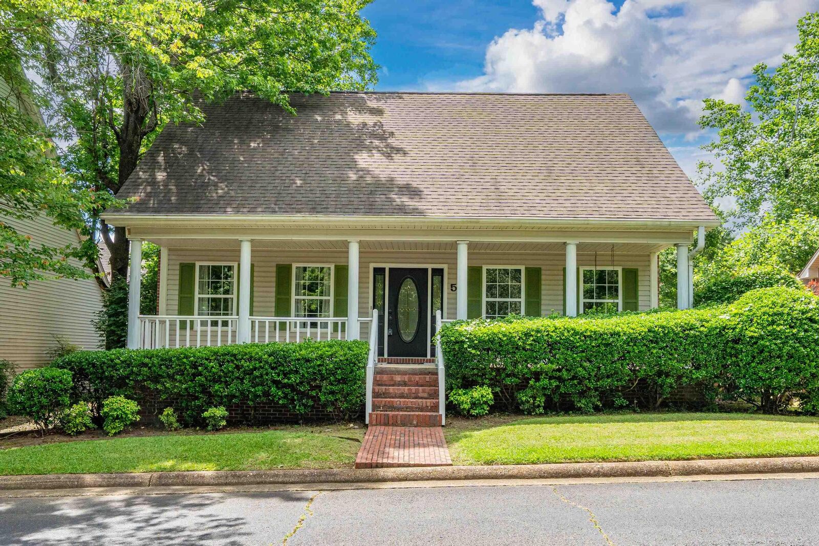Property Photo:  5 Kings Row  AR 71901 