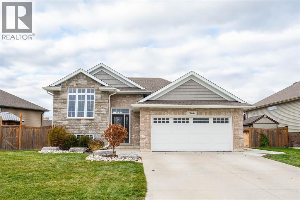 Photo de la propriété:  566 Spokane Boulevard  ON N0N 1G0 