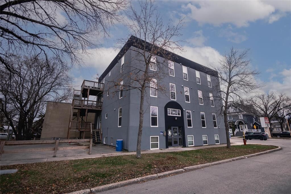 Property Photo: 364 Ashland Avenue MB R3L 1L7