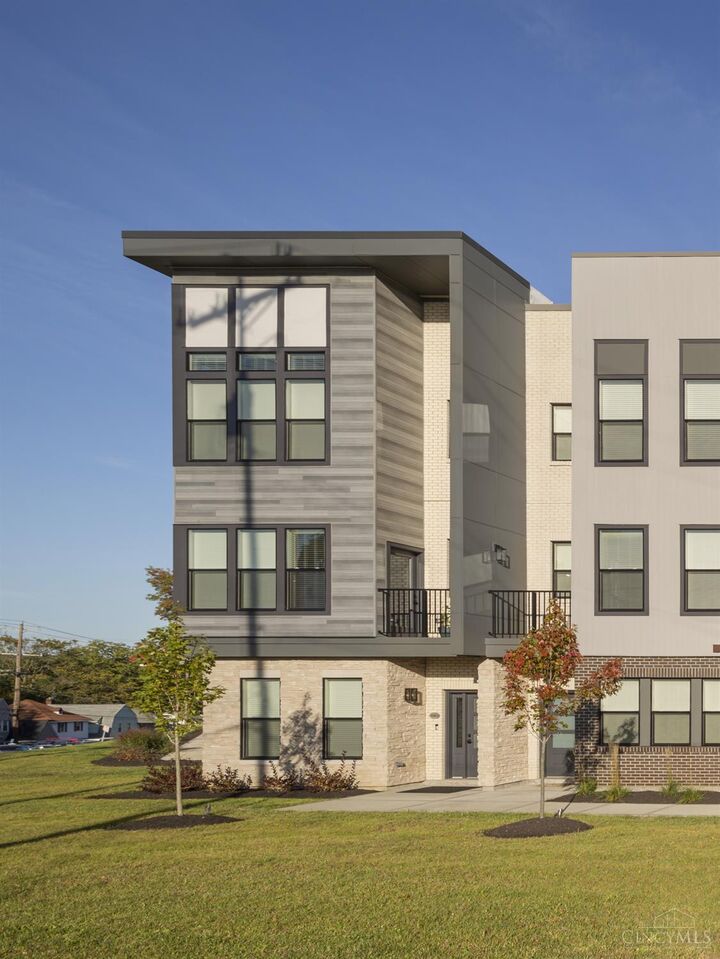 Property Photo: 3500 Madison Park Avenue OH 45209