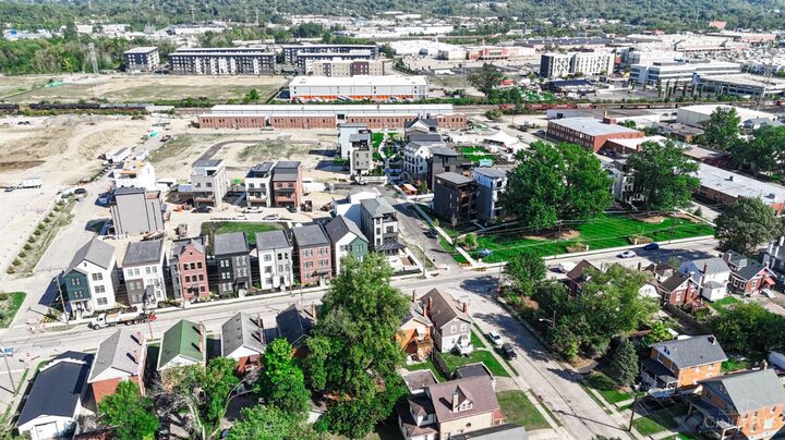 Property Photo: 2905 Three Oaks Lane OH 45209