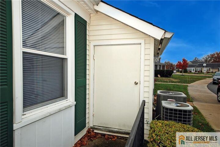 Property Photo:  174 Portland Lane 174D  NJ 08831 