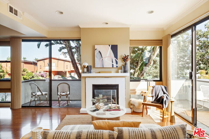 Property Photo:  3675 Keystone Ave  CA 90034 