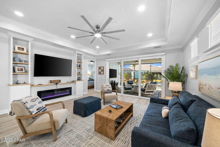 Property Photo:  8408 Hang Loose Court  FL 32413 