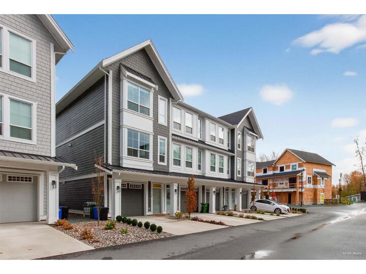 Photo de la propriété: 8200 Foxfern Road 17 BC V2R 0R1