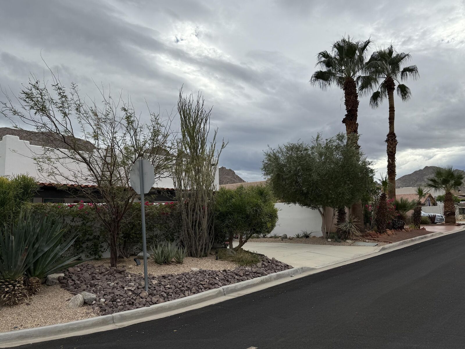 Property Photo: 54510 Avenida Alvarado CA 92253