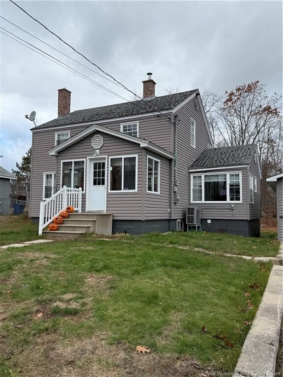 Photo de la propriété: 58 Oak Street NB E6J 1M6