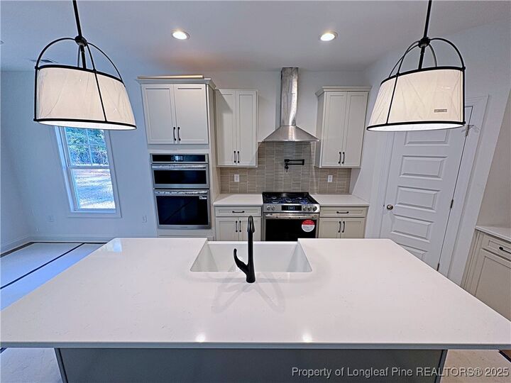 Property Photo:  2512 Spring Valley Road  NC 28303 