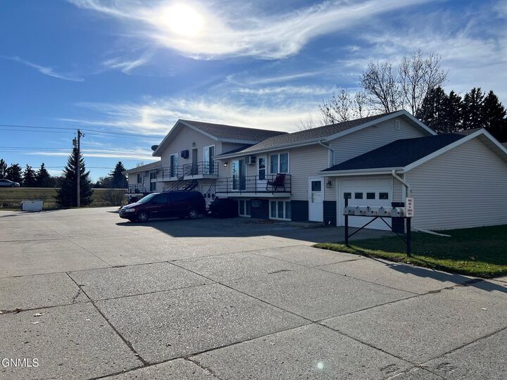 Property Photo:  701 Interstate Avenue E 1  ND 58503 
