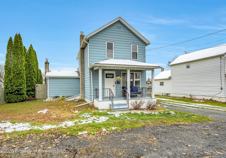 Property Photo:  820 Oak Street  PA 18403 