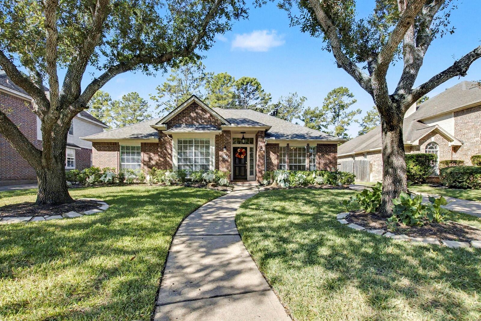 Property Photo:  1102 Hathorn Way Drive  TX 77094 