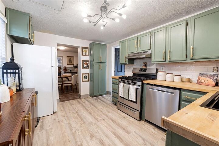 Property Photo:  6500 Metcalf Avenue  KS 66202 