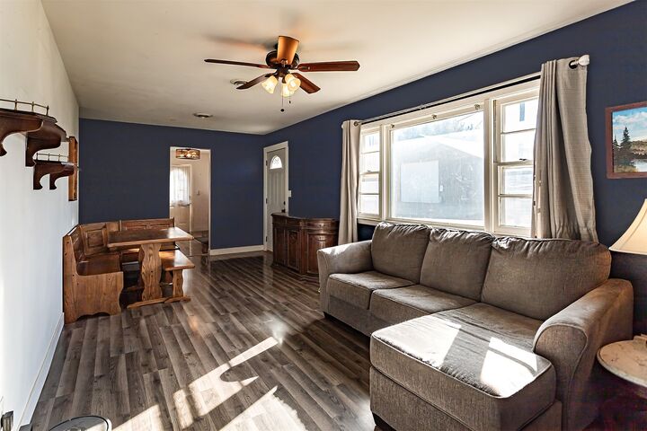 Property Photo: 317 W 22nd Street IA 50156