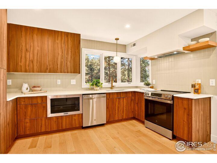 Property Photo:  1138 Timber Ln  CO 80304 