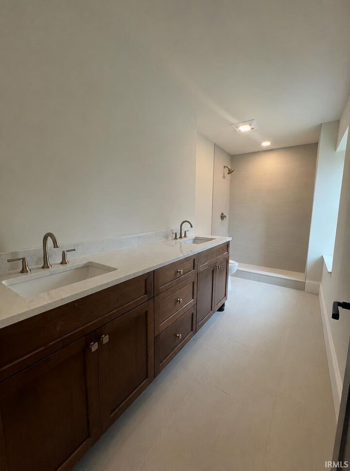 Property Photo:  115 N Washington St Unit 401  IN 47408 