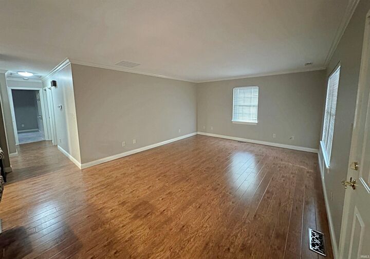Property Photo:  6 Brett Cabel Court  IN 47501 