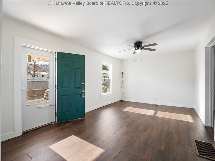 Property Photo: 305 1st Street WV 25086