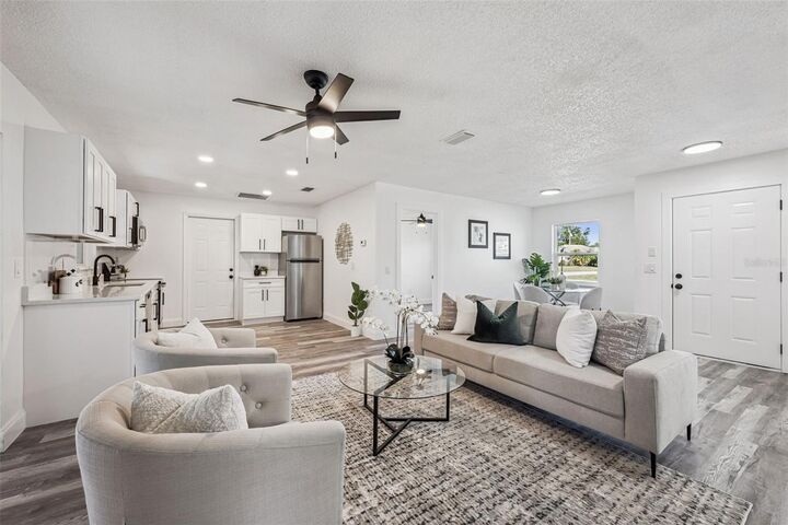 Property Photo:  842 Sweetbrier Drive  FL 32725 