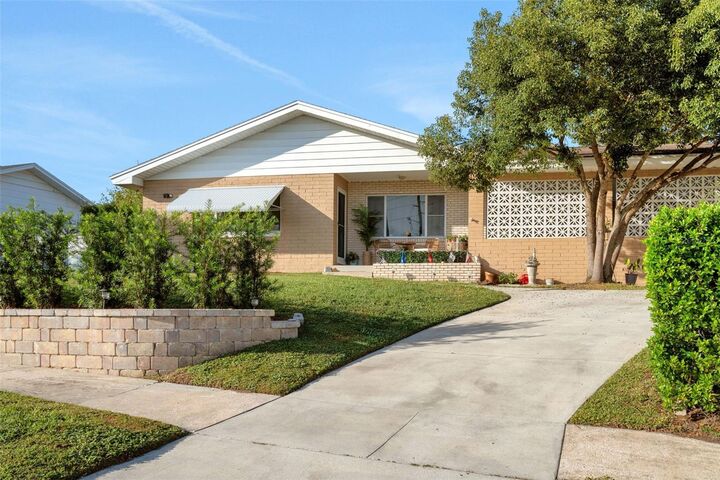 Property Photo:  7001 Skylane Drive  FL 32819 