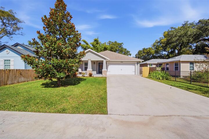 Property Photo:  1808 E Powhatan Avenue  FL 33610 