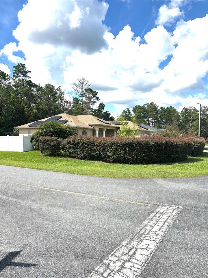 Property Photo: 3715 SW 127th Lane Road FL 34473