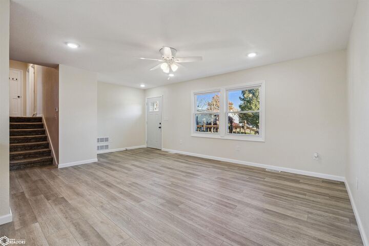 Property Photo:  108 Cutter Place  IA 52601 