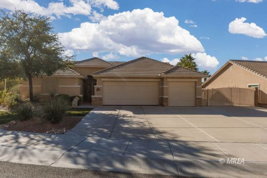 Property Photo: 840 Glendale NV 89027