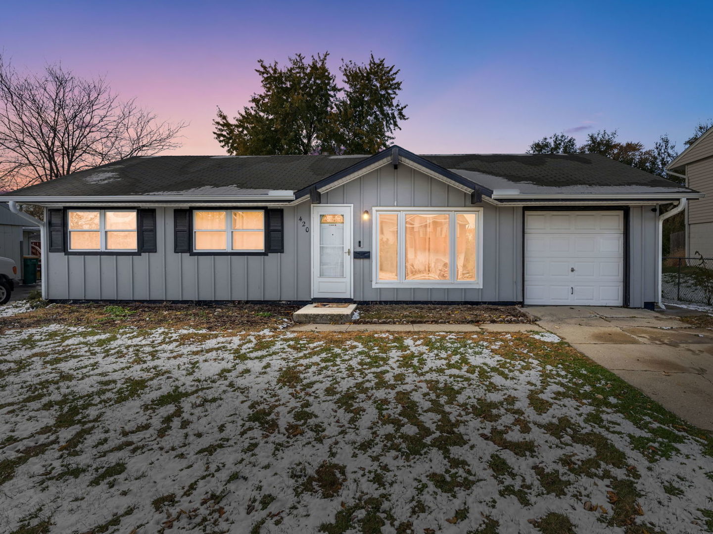 Property Photo: 420 Berkshire Avenue IL 60446