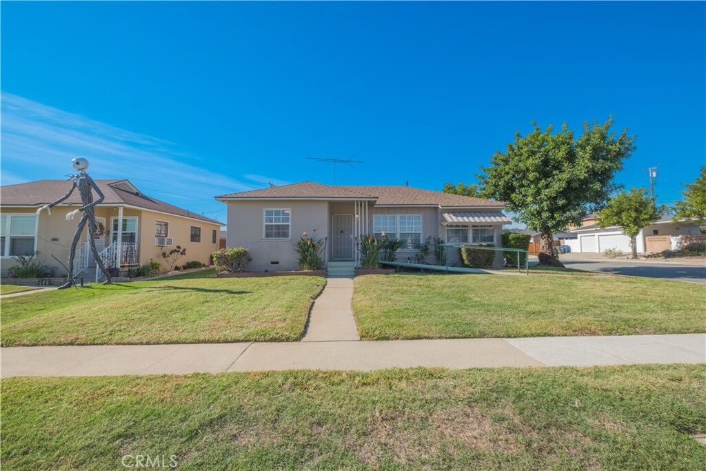 Property Photo:  345 N 20th Street  CA 90640 