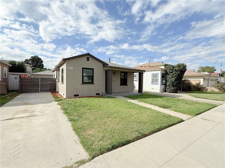 Property Photo:  5557 Lemon Avenue  CA 90805 