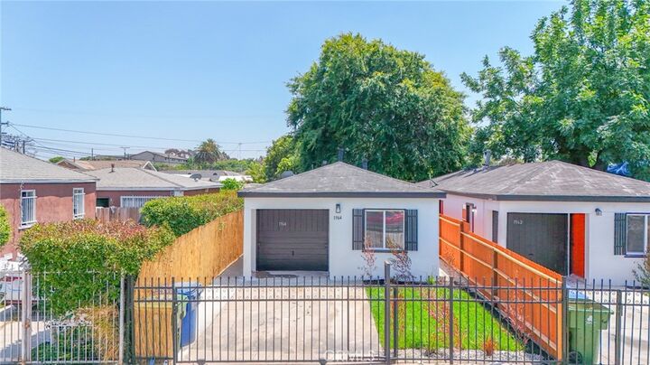 Property Photo:  1964 E 114th Street  CA 90059 