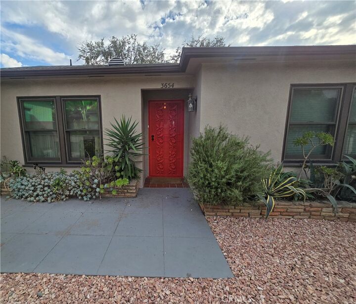 Property Photo: 3654 Roderick Road CA 90065