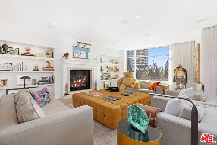 Property Photo: 1 W Century Drive 5B CA 90067