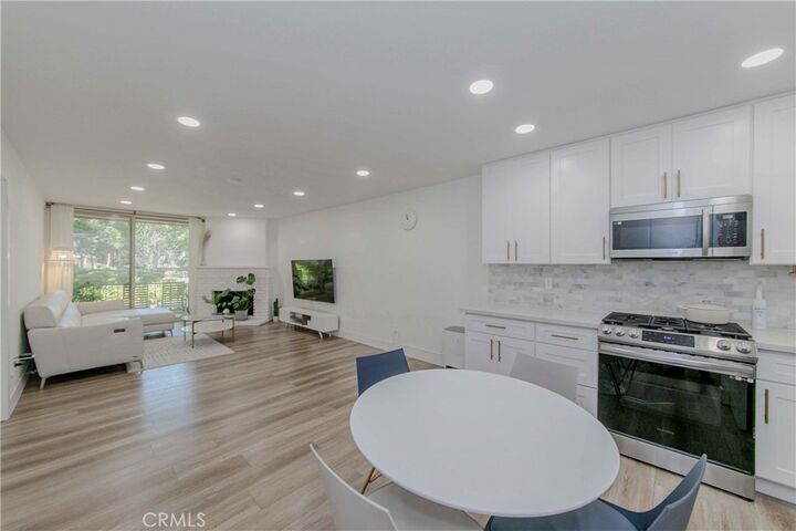Property Photo: 16911 Eastlake Ln 88 CA 92647