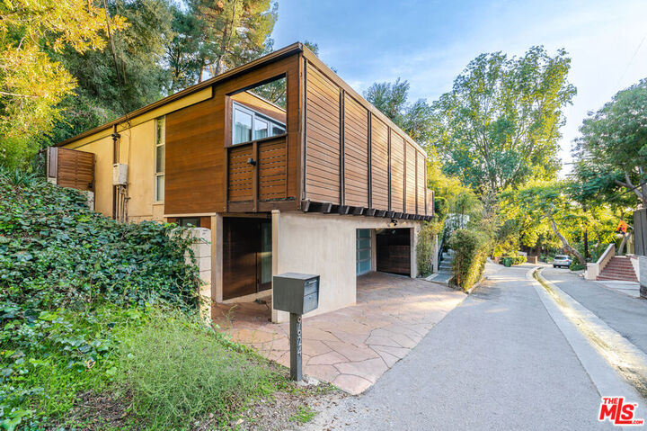 Property Photo: 9624 Yoakum Drive CA 90210