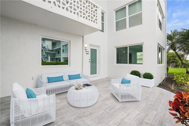 Property Photo: 1100 8th Avenue S 128H FL 34102