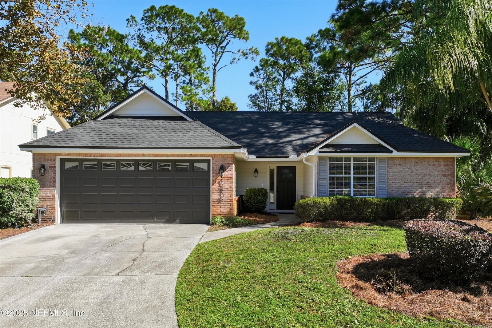 Property Photo: 12423 Playley Green Court FL 32246