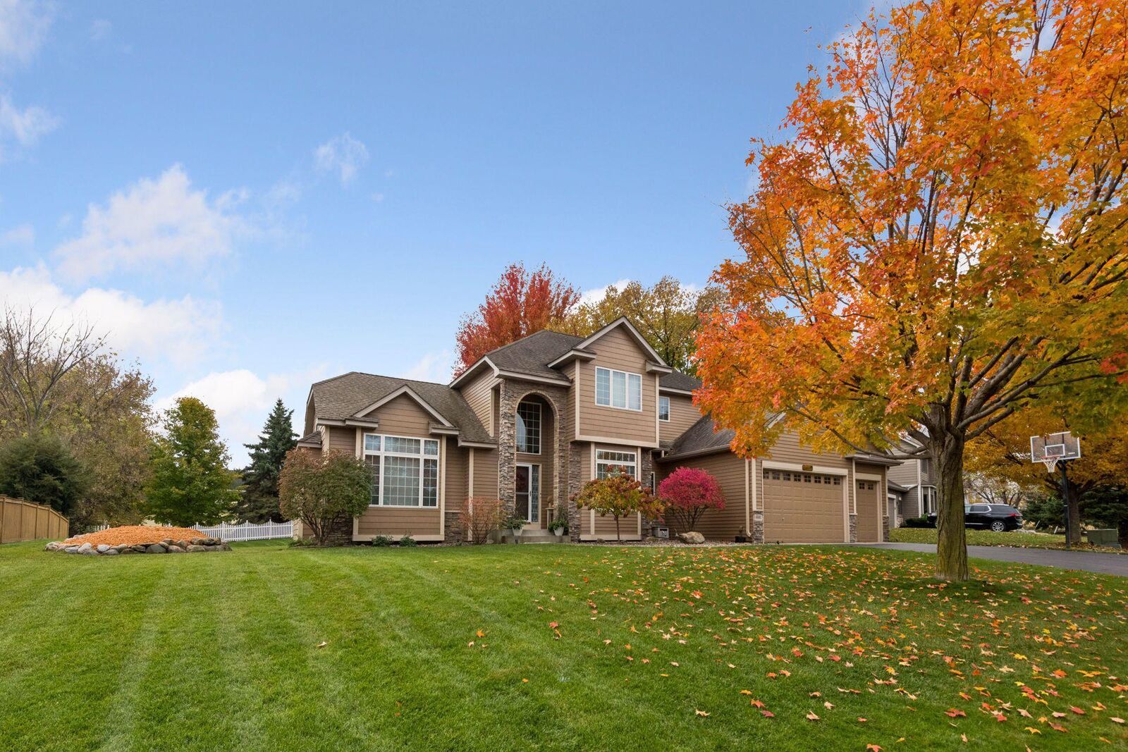 Property Photo: 6685 Walnut Drive MN 55364