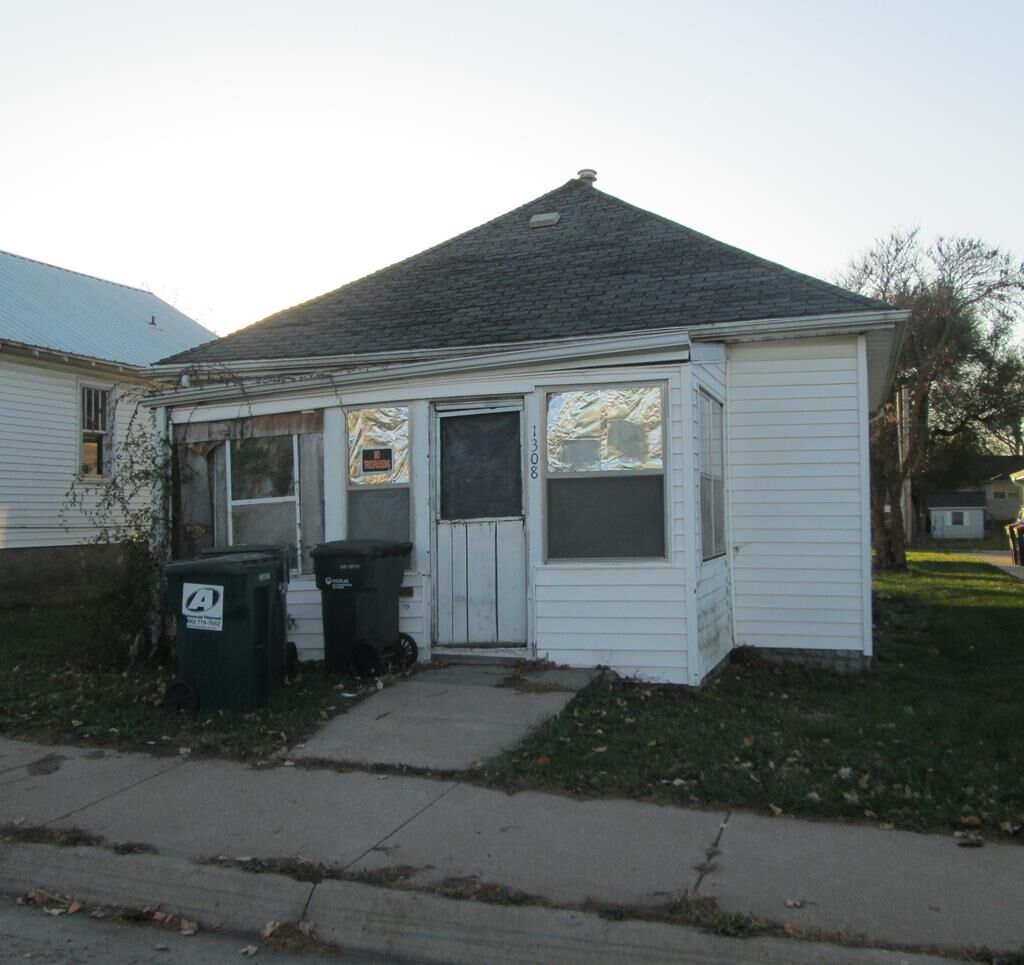 Property Photo: 1308 S Osteopathy MO 63501