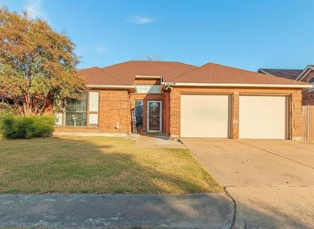 Property Photo: 6936 Cedar Knoll Drive TX 75236